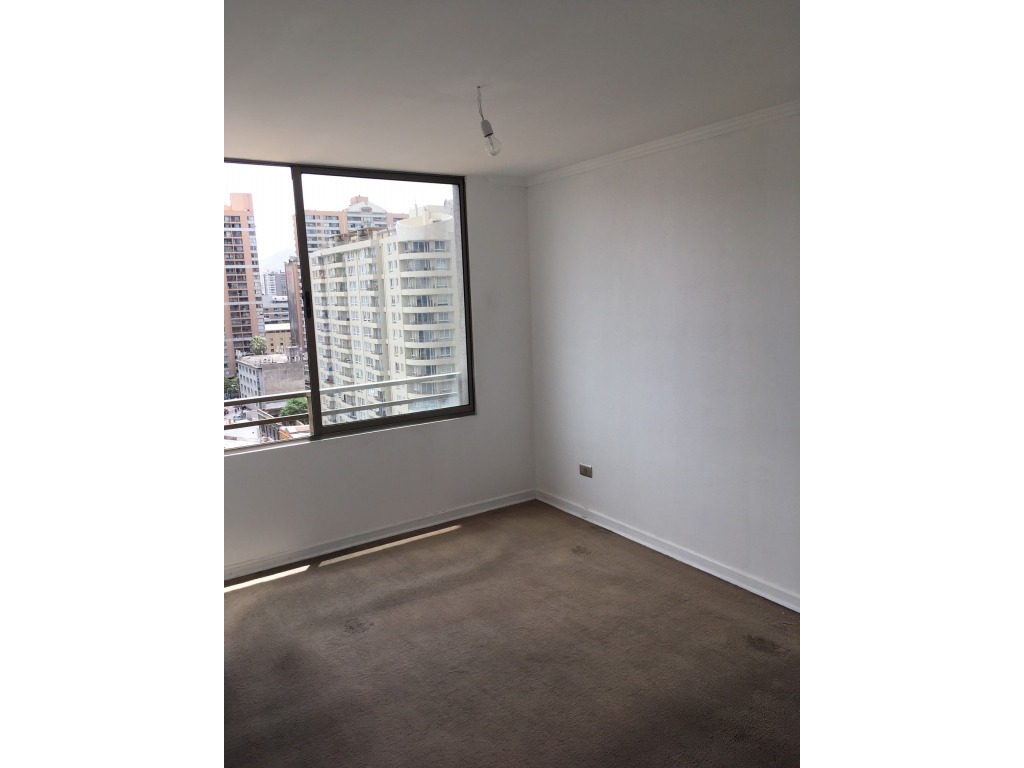 SE VENDE CENTRICO DEPTO DE 2 D Y 2B  EN AMUNATEGUI , SANTIAGO CENTRO