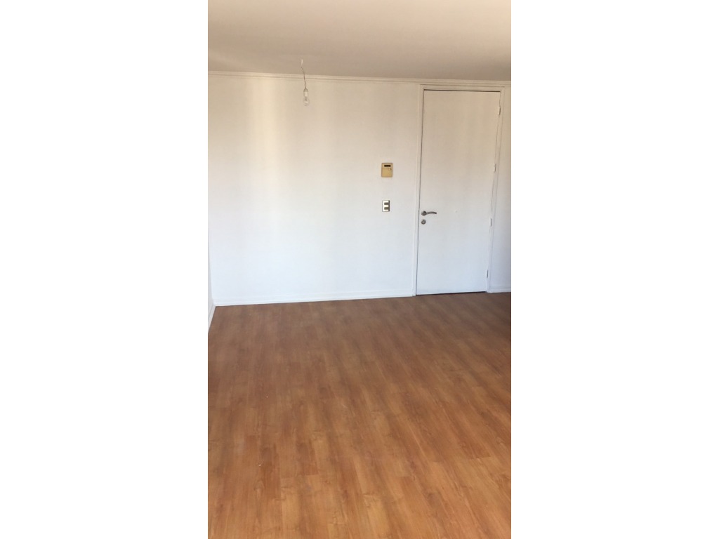 SE VENDE CENTRICO DEPTO DE 2 D Y 2B  EN AMUNATEGUI , SANTIAGO CENTRO