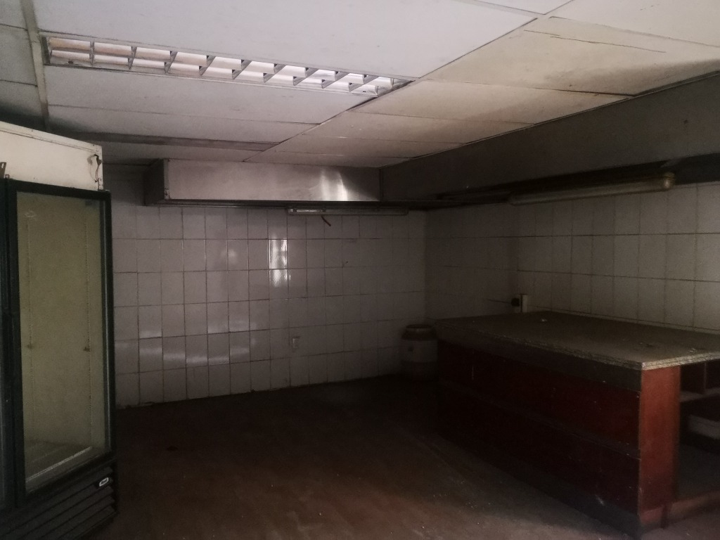 ARRIENDO LOCAL PARA RESTAURANTE 180M2 SANTIAGO CENTRO