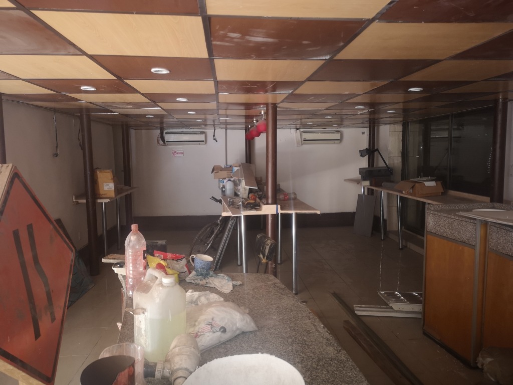 ARRIENDO LOCAL PARA RESTAURANTE 180M2 SANTIAGO CENTRO