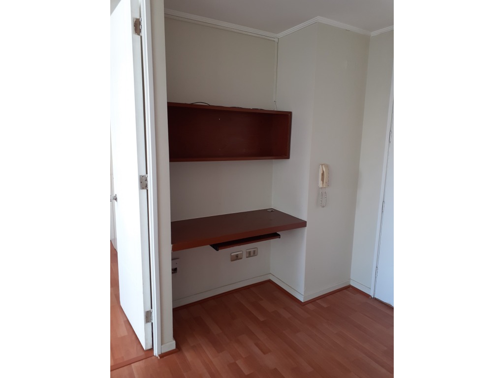 SE VENDE DEPTO TIPO MARIPOSA DE 2D Y 2B CON EST. Y BOD.EN AMUNATEGUI, SANTIAGO CENTRO