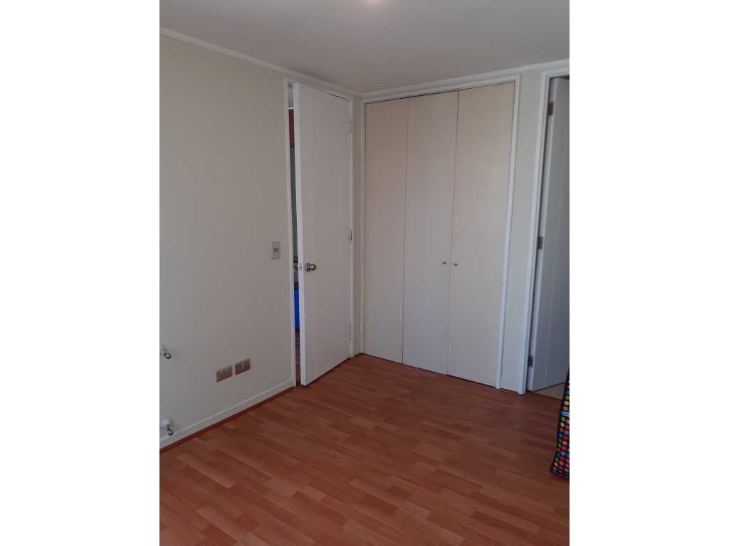 SE VENDE DEPTO TIPO MARIPOSA DE 2D Y 2B CON EST. Y BOD.EN AMUNATEGUI, SANTIAGO CENTRO