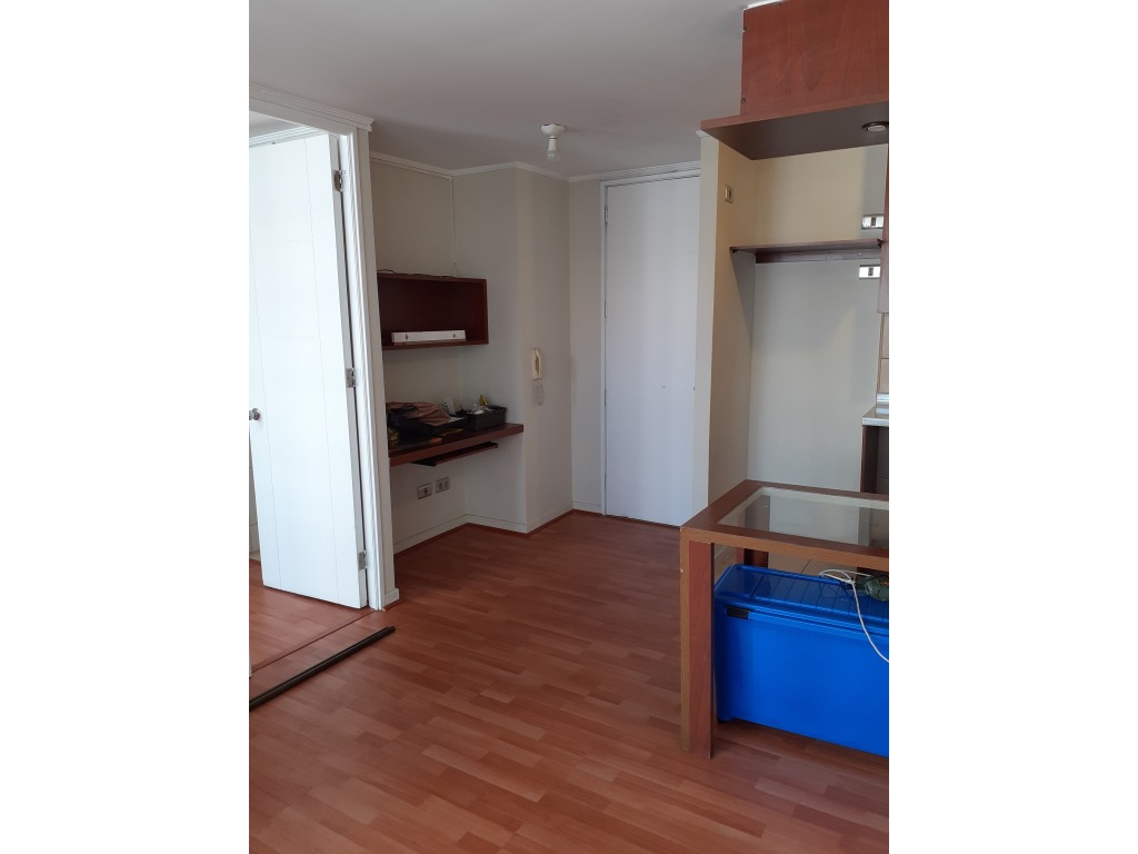 SE VENDE DEPTO TIPO MARIPOSA DE 2D Y 2B CON EST. Y BOD.EN AMUNATEGUI, SANTIAGO CENTRO